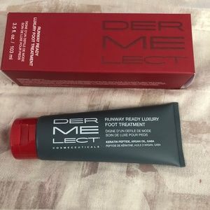 NIB Dermelect Runway Ready Foot Treatment